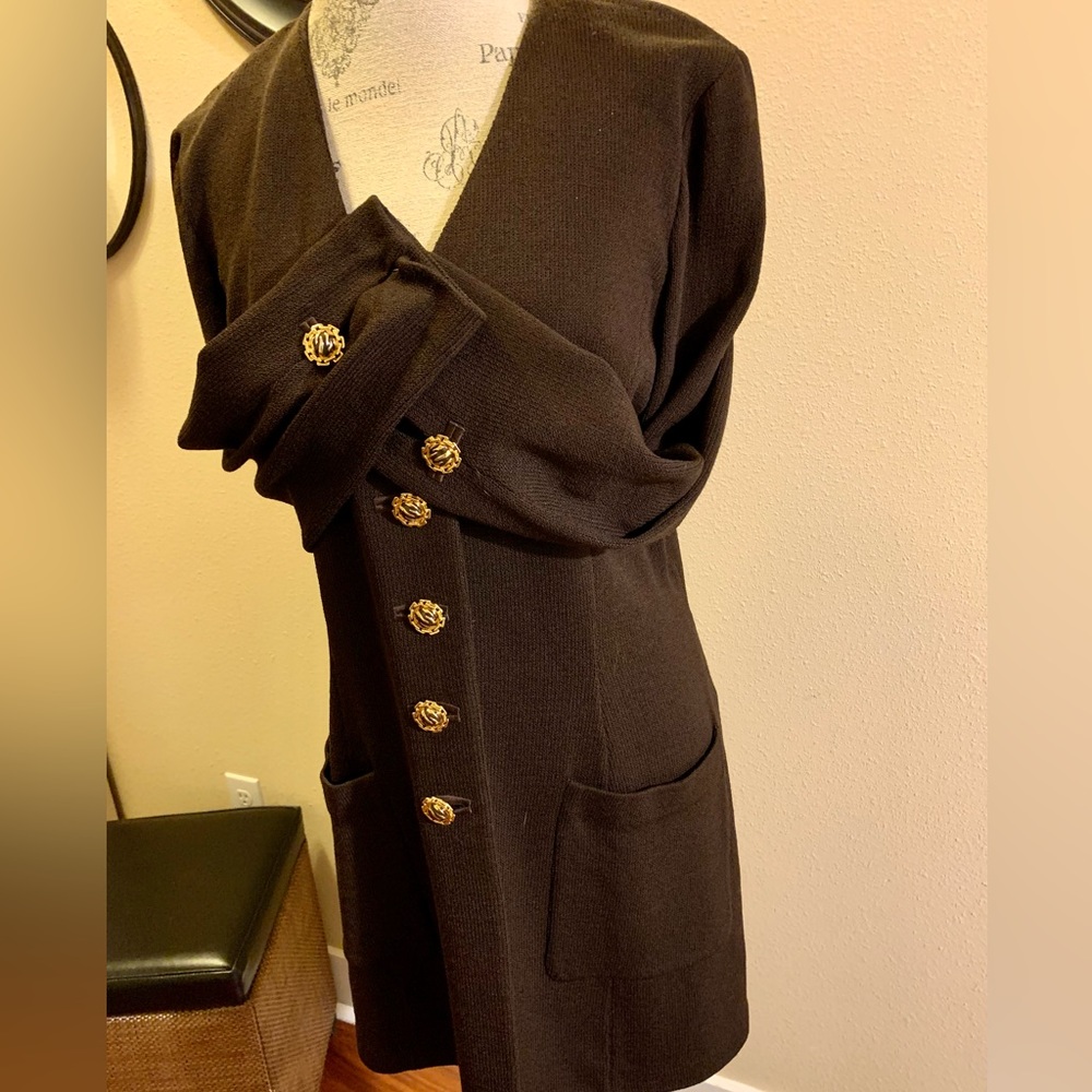 LN ST JOHN COMPACT BOUCLE TOPPER. ACTUAL COLOR IS DARK CHOCOLATE. - Picture 10 of 12